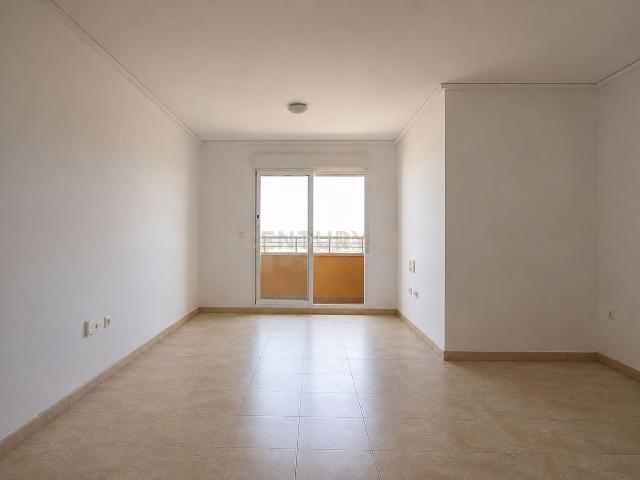 Piso en venta en Pego. Piso de 3 dormitorios con piscina y ascensor en venta en Pego. Pisos.