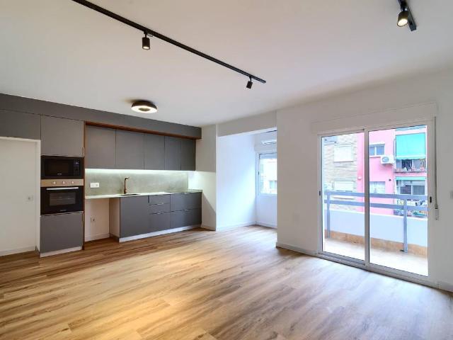 Piso en Venta en Penya Roja Avda. Francia