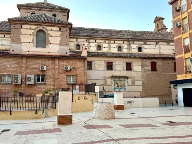 Piso en Venta en Perchel Sur Plaza de Toros Vieja