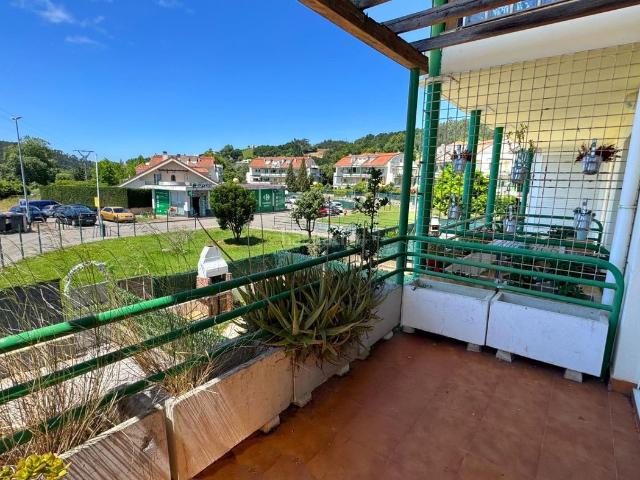 Piso en venta en Piélagos, Arce. Piso con terraza en urbanizacion con piscina en La Mina de Puente Arce. Pisos.