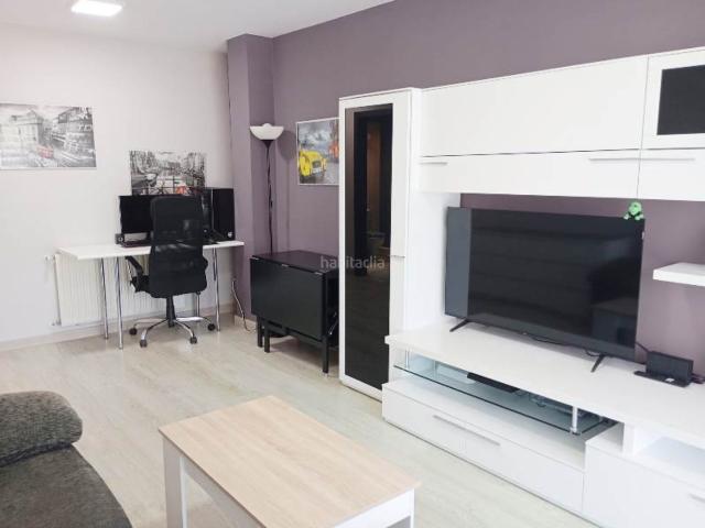 Piso en venta en Piélagos, Vioño. Tu próximo hogar te espera en Vioño! Luz, espacio y una vida cómoda. Te imaginas despertar cada mañana con vistas despejadas, toma. Pisos.