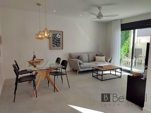 Piso en venta en Pilar de la Horadada, Calle Matamoros, 03190