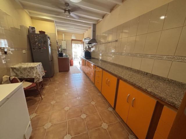 Piso en venta en Pilas. Precioso piso en planta alta a la venta en Pilas de primera mano! Municipio que se encuentra a 39 km cerca de playa de Matalascaña. Pisos.