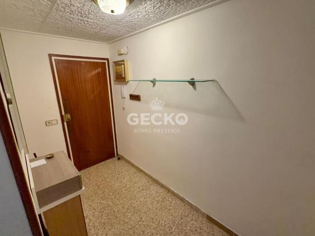 Piso en venta en Pineda de Mar, Centre. Piso con ascensor en pleno centro de Pineda de Mar, a solo 5 minutos de la playa. Pisos Pineda de.