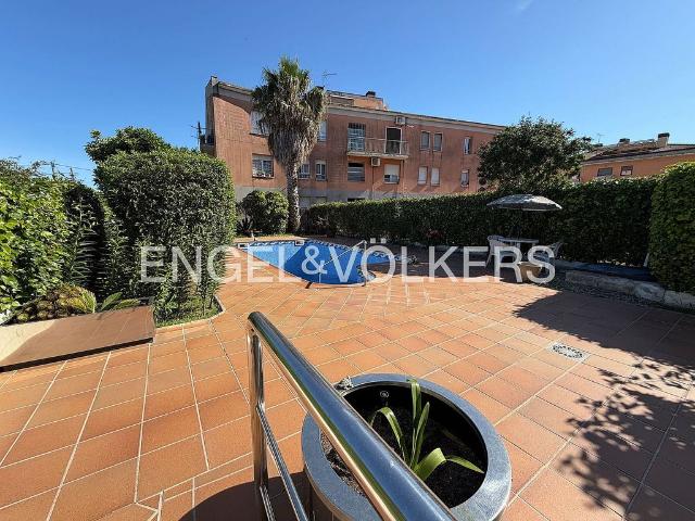 Piso en venta en Pineda de Mar, de 160 m² 4 habitaciones por 440.000