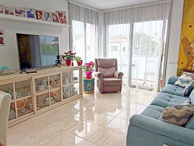 Piso en venta en Pineda de Mar, de 74 m² 3 habitaciones por 345.000