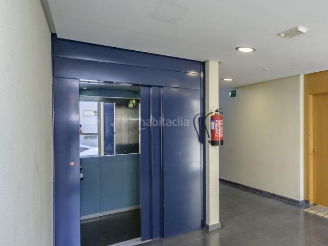 Piso en venta en Pinto, Tenería I Tenería II. Piso de 102m con Inquilino 2.38 rentabilidad bruta Parking Ascensor. Pisos.