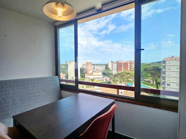 Piso en venta en Platja d´Aro, Port d´Aro Costa Brava. APARTAMENTO SOLEADO CON VISTAS AL MAR A 10 MINUTOS DE LA PLAYA. Pisos Platja.