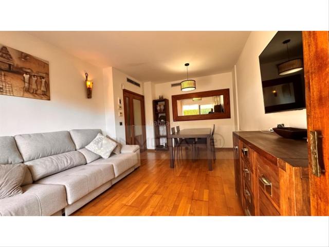 Piso en venta en Platja d´Aro, Port d´Aro Costa Brava. PLANTA BAJA CON LICENCIA TURÍSTICA JARDÍN PRIVADO, PISCINA Y GARAJE PLATJA DARO. Pisos Platja.