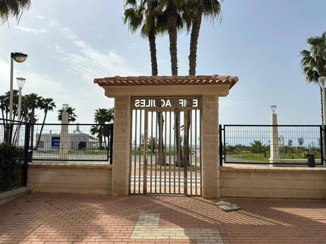 Piso en Venta en Playa de Granada