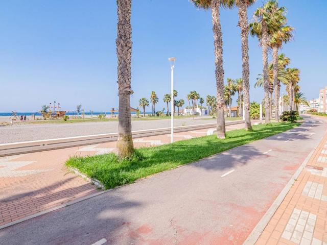 Piso en Venta en Playa de Granada