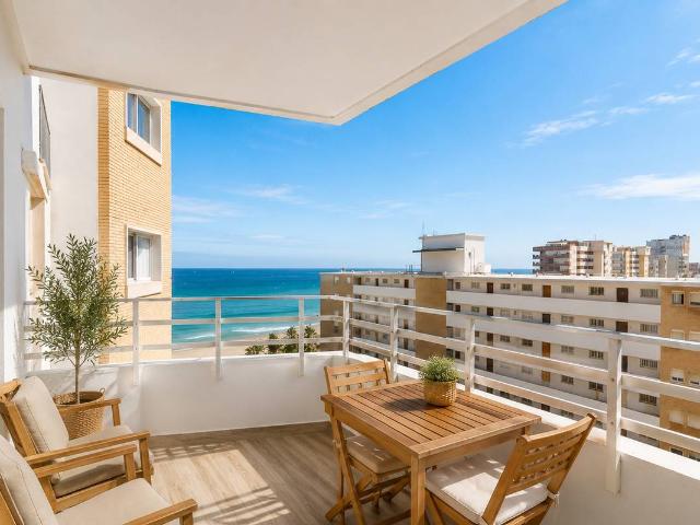 Piso en Venta en Playa de los Boliches