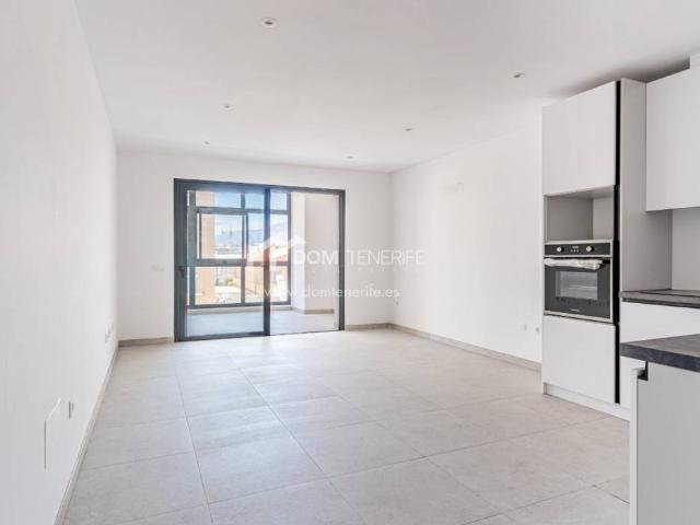 Piso en Venta en Playa de San Juan
