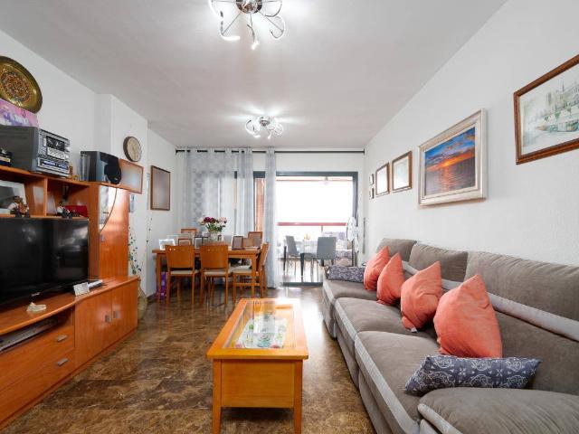 Piso en Venta en Playa Poniente