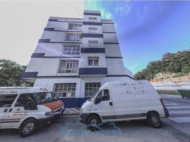 Piso en venta en plaza Medellín, Blanes, de 88 m² 4 habitaciones por 180.000