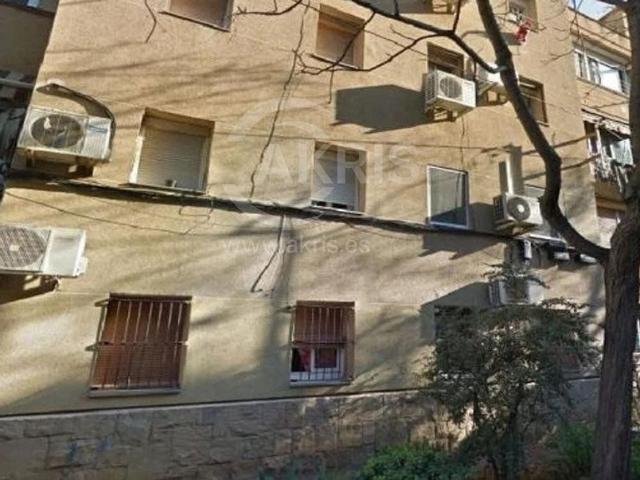 Piso en venta en plaza Blocs Florida, Hospitalet de Llobregat, L´, de 47 m² 2 habitaciones por 85.000