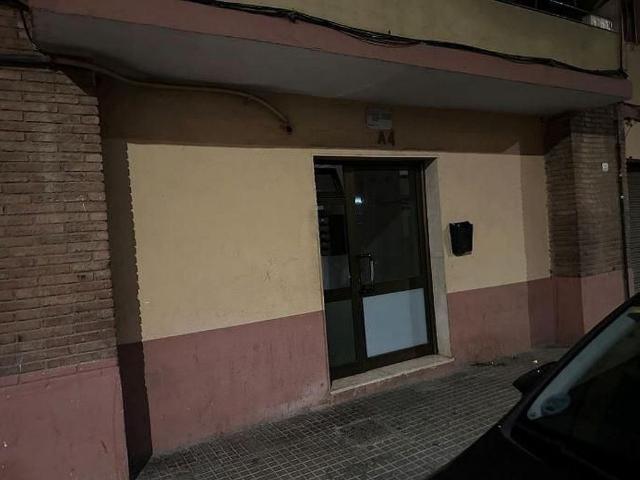 Piso en venta en plaza Corts Catalanes, Llagosta, La, de 44 m² 2 habitaciones por 90.000