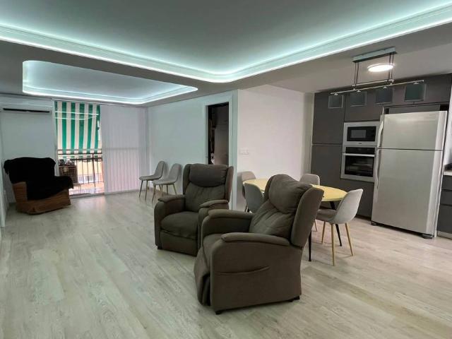 Piso en Venta en Plaza Crevillente Antiguos Juzgados El Asilo