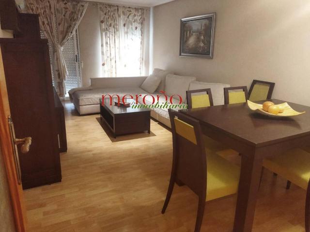 Piso en Venta en Plaza Crevillente Antiguos Juzgados El Asilo