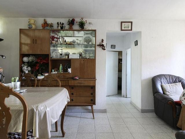 Piso en venta en plaza De Manuel Ainaud, Barcelona, de 73 m² 3 habitaciones por 260.000