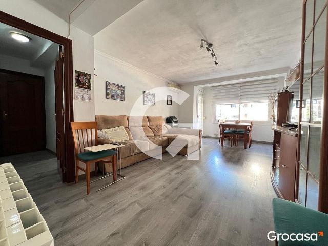Piso en venta en plaza De Neus Catalá i Pallejà, Rubí, de 70 m² 2 habitaciones por 189.900