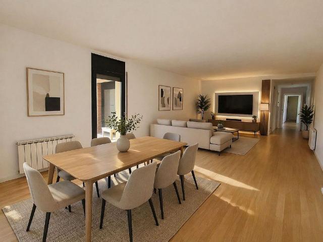Piso en venta en plaza De Celestina Vigneaux i Cibils, Girona, de 121 m² 3 habitaciones por 328.610