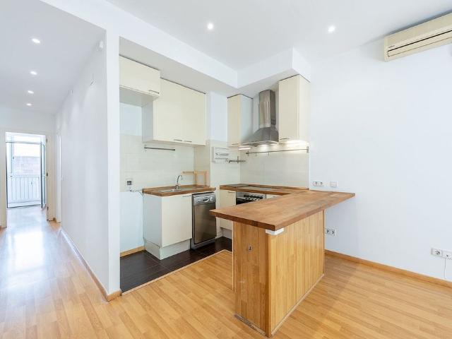 Piso en venta en plaza De Sants, Barcelona, de 84 m² 3 habitaciones por 430.000