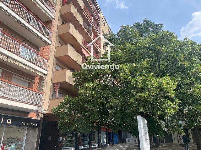Piso en venta en plaza De Serrat i Bonastre, Granollers, de 70 m² 4 habitaciones por 260.000