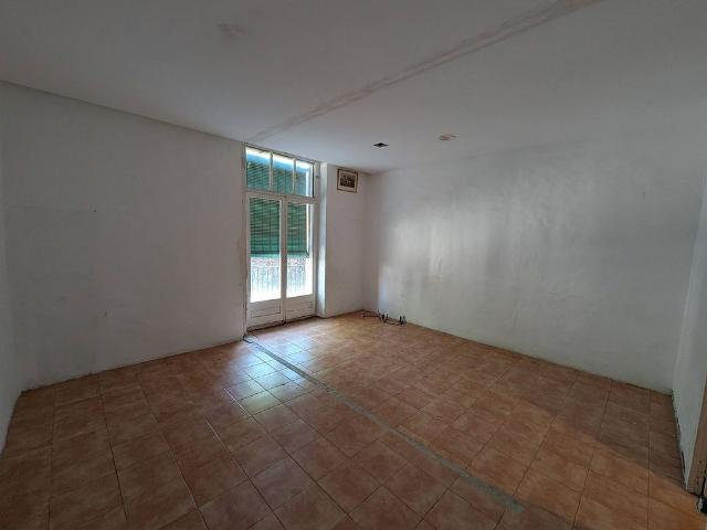 Piso en venta en plaza D'eivissa, Barcelona, de 82 m² 2 habitaciones por 275.000