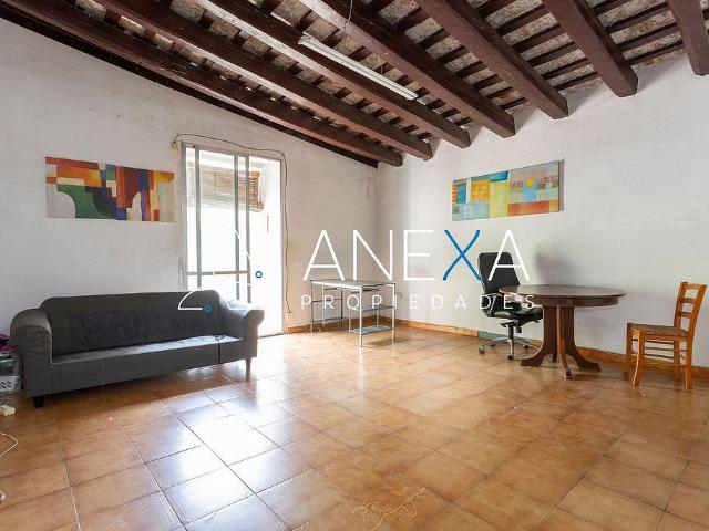 Piso en venta en plaza D'eivissa, Barcelona, de 98 m² 3 habitaciones por 450.000