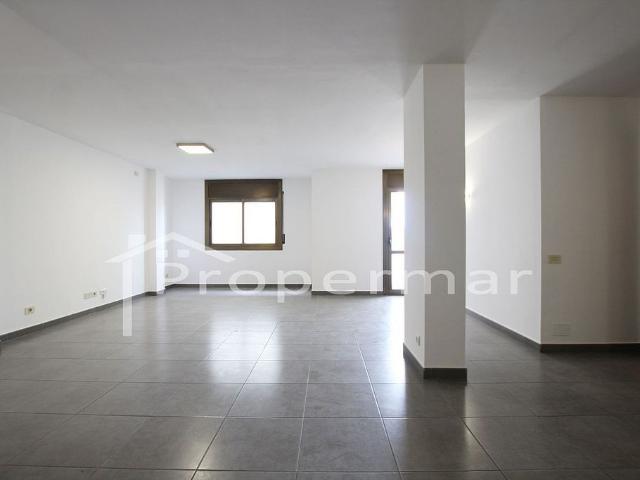 Piso en venta en plaza Del Montseny, Sant Antoni de Vilamajor, de 92 m² 4 habitaciones por 262.000