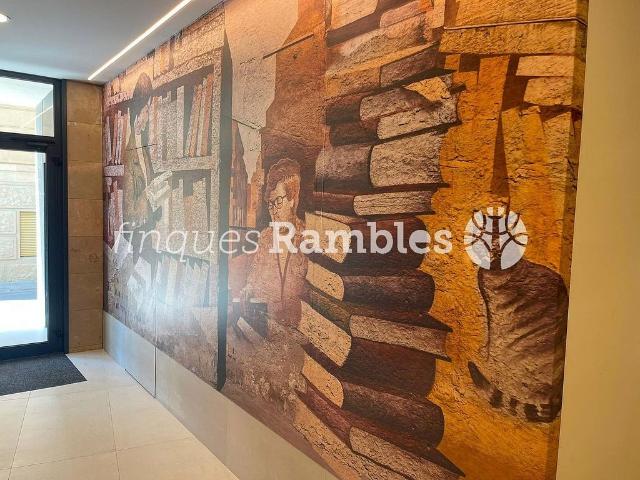 Piso en venta en plaza Del Rei, Igualada, de 74 m² 2 habitaciones por 215.000