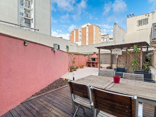 Piso en venta en plaza D'en Baró, Santa Coloma de Gramanet, de 189 m² 4 habitaciones por 524.000