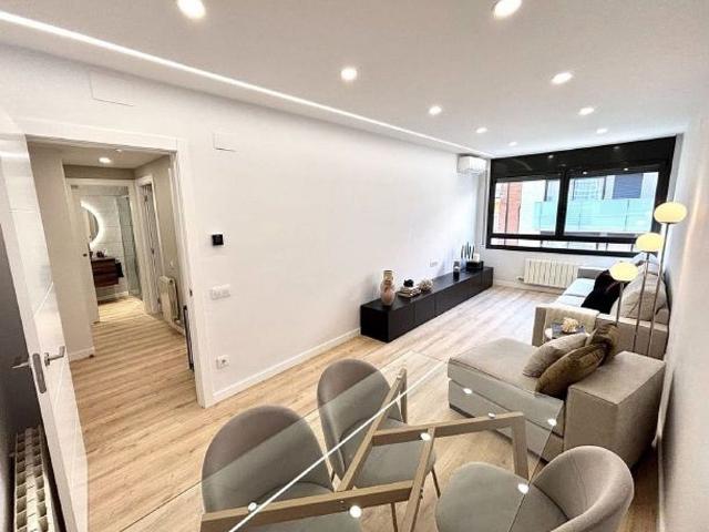 Piso en venta en plaza D'europa, Hospitalet de Llobregat, L´, de 60 m² 1 habitación por 395.000