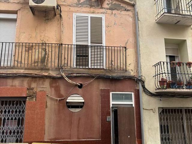 Piso en venta en plaza Església, Alguaire, de 420 m² 3 habitaciones por 33.500