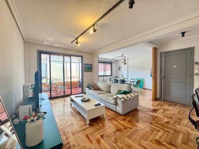 Piso en Venta en Plaza Industria