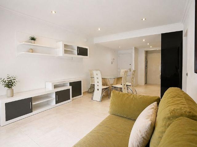 Piso en venta en plaza Josep Maria Folch i Torres, Reus, de 77 m² 3 habitaciones por 159.000