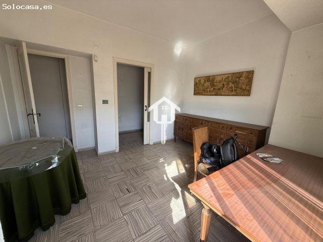 PISO EN VENTA EN PLENO CENTRO DE ALICANTE, 88m2, 3 HABITACIONES DOBLES, 2 BAÑOS, QUINTA PLANTA CON A