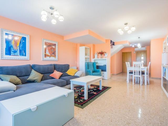 Piso en venta en Pobla de Vallbona la, Núcleo Urbano. Dúplex con terraza y vistas a la montaña en la Pobla de Vallbona. Pisos Pobla de Vallbona.