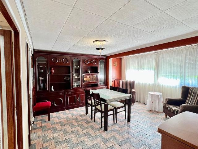 Piso en venta en polígono Merinals, Sabadell, de 65 m² 3 habitaciones por 139.900