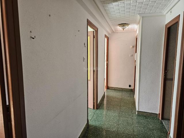 Piso en venta en Ponferrada, Centro. Acogedor Piso en Venta en Flores del Sil, Ponferrada por 69,000. Pisos.