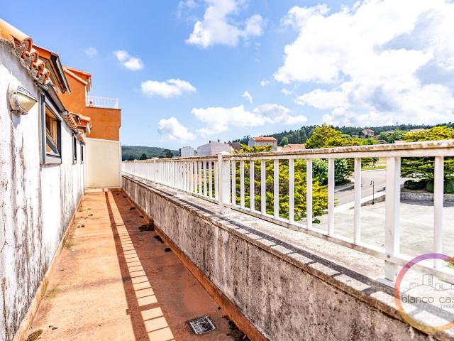 Piso en venta en Ponteceso. ÁTICO CON TERRAZA, ASCENSOR, GARAJE Y TRASTERO EN PONTECESO 109.990. Pisos.
