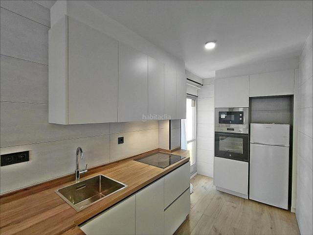 Piso en venta en Pontevedra, Monte Porreiro. 4º Piso con ascensor en Monte PorreiroPontevedra 3h 2 Baños l Garaje y trastero. Pisos.