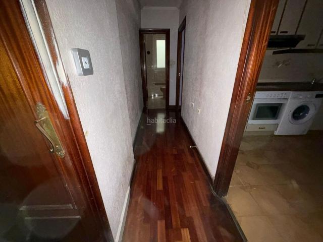 Piso en venta en Portugalete, Azeta Abatxolo. Se Vende Piso En El Centro De Portugalete Junto Al Metro De 2 Habitaciones Con balcon. Pisos.