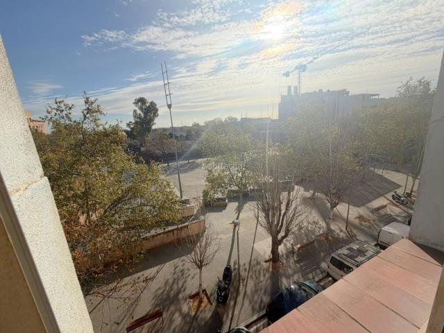 Piso en venta en Prat de Llobregat El, Centre. Perfecto para dejarlo a tu gusto. Pisos Prat de Llobregat.