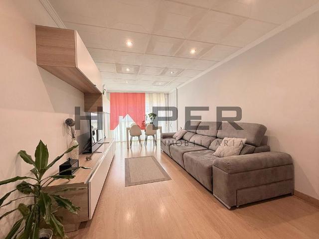 Piso en venta en Prat de Llobregat, El, de 64 m² 3 habitaciones por 285.000