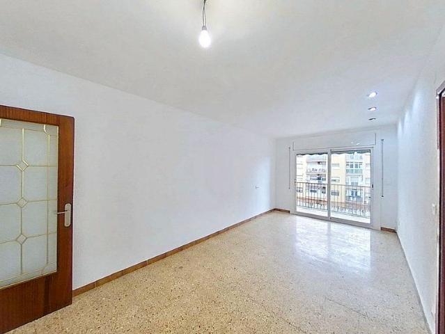 Piso en venta en Prat de Llobregat, El, de 63 m² 3 habitaciones por 249.000