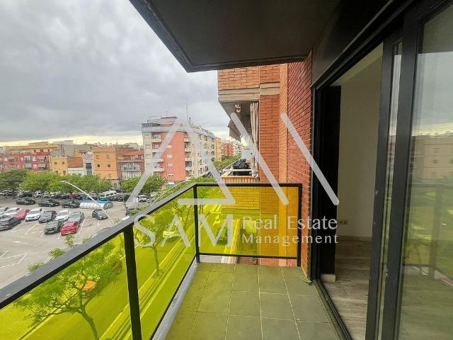 Piso en venta en Prat de Llobregat, El, de 74 m² 2 habitaciones por 205.000