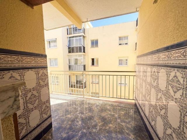 Piso en venta en Prat de Llobregat, El, de 70 m² 3 habitaciones por 243.000