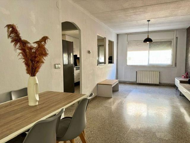 Piso en venta en Prat de Llobregat, El, de 73 m² 3 habitaciones por 199.000